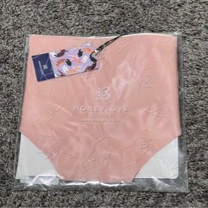 New honey love thong